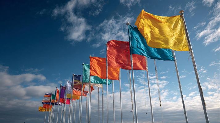 Skapa festlig stämning med flaggspel från Langkilde & Søn